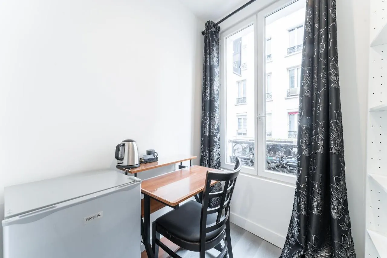 L'Oasis Montparnasse Hotel Paris 2*,